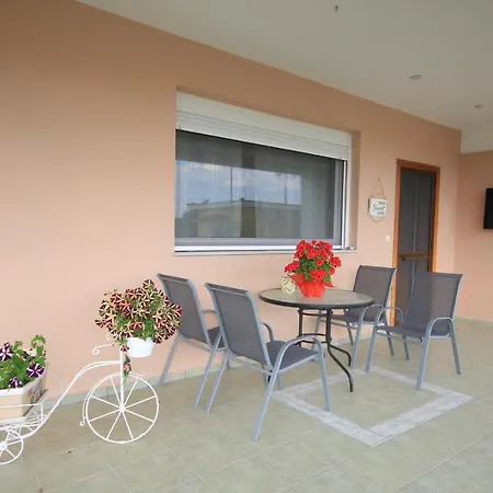 Olga's Kritharia (Thessalia)